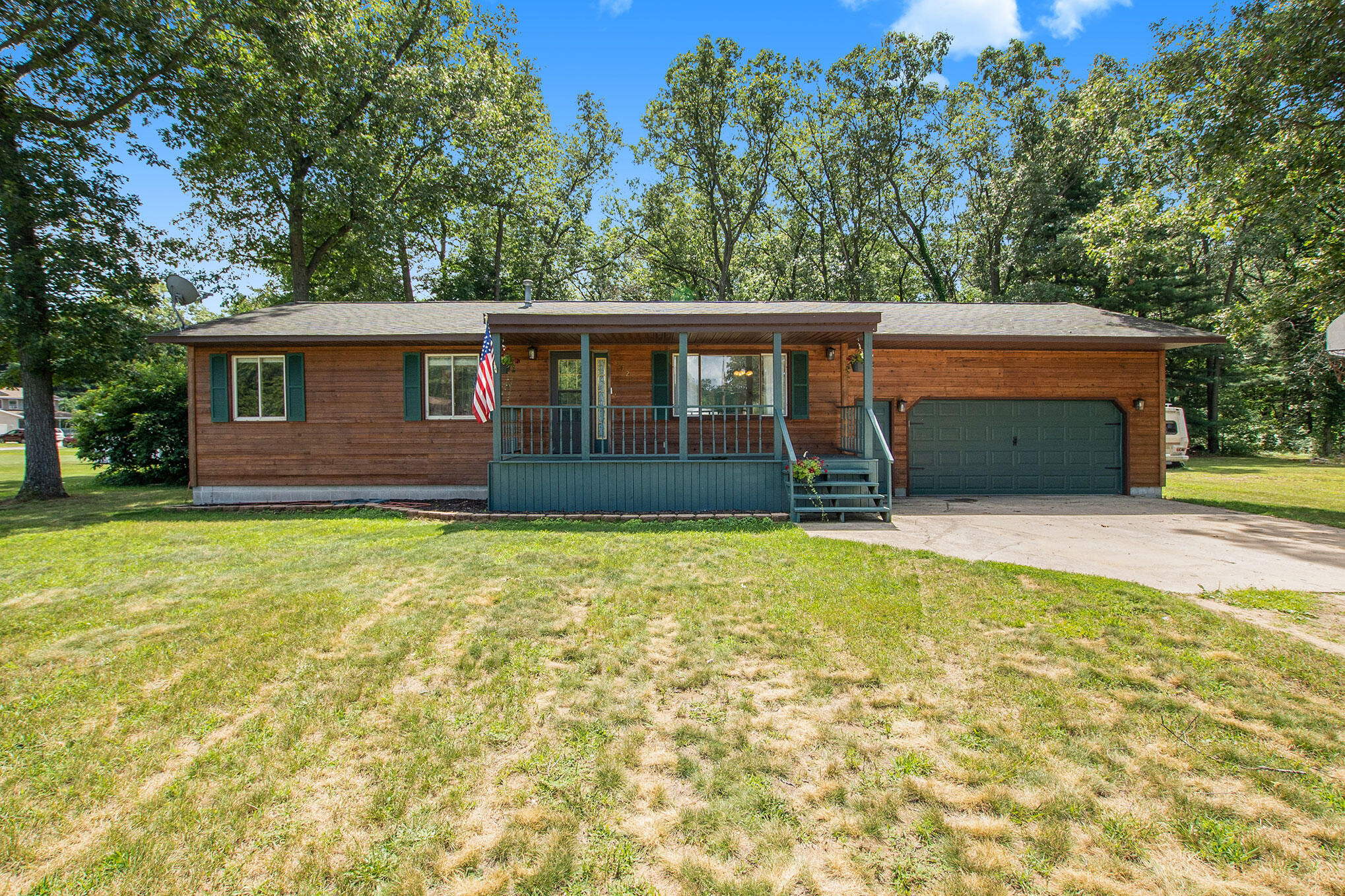 3727 Macarthur Road, Muskegon, MI 49442