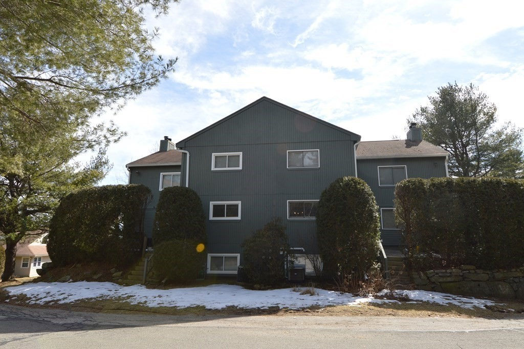 1 Duchess Path 1, Uxbridge, MA 01569