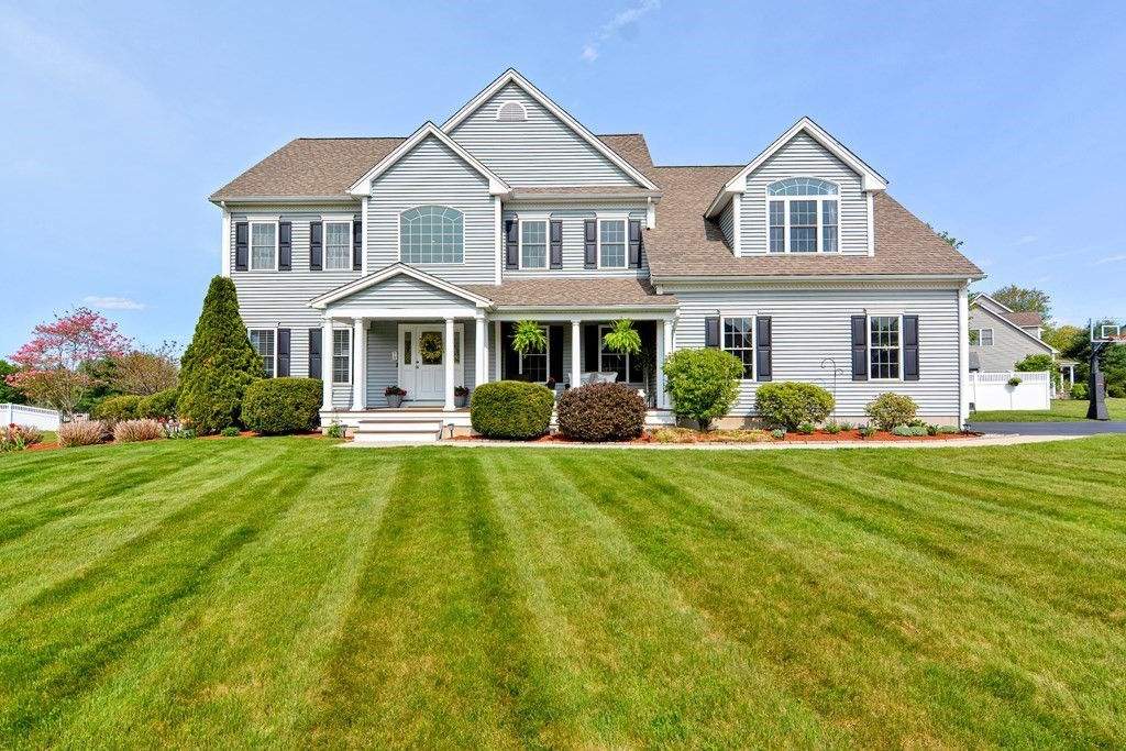 75 Olivia Dr, Northbridge, MA 01534