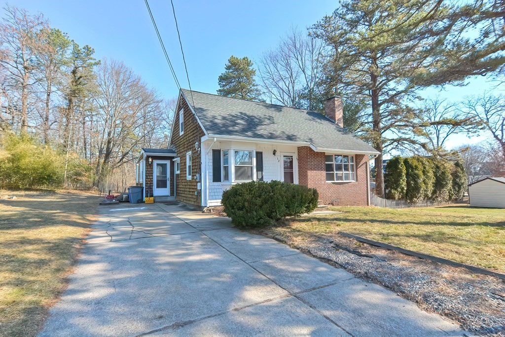 12 Dorena Street, Blackstone, MA 01504