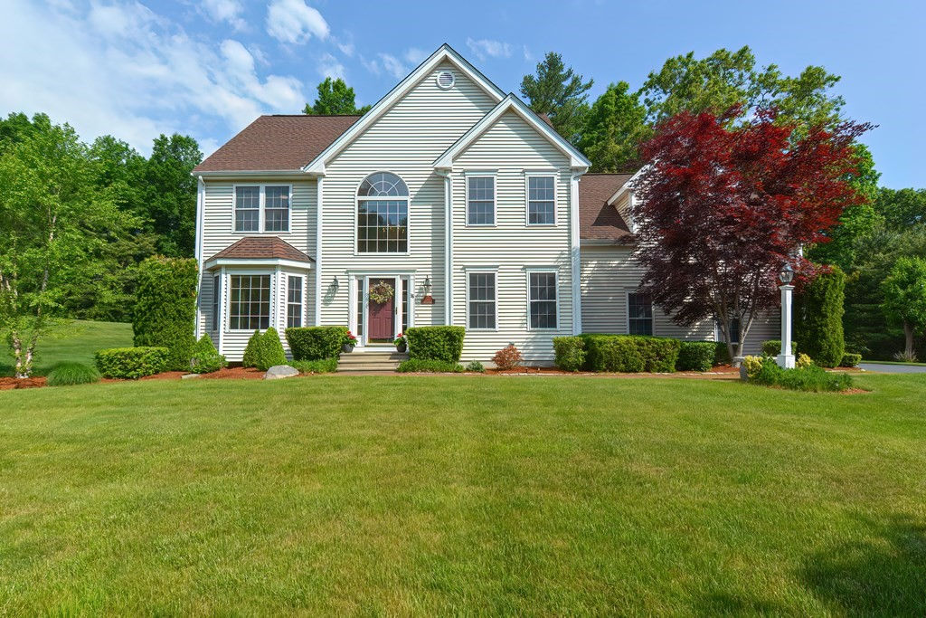 38 Pennock Rd, Ashland, MA 01721