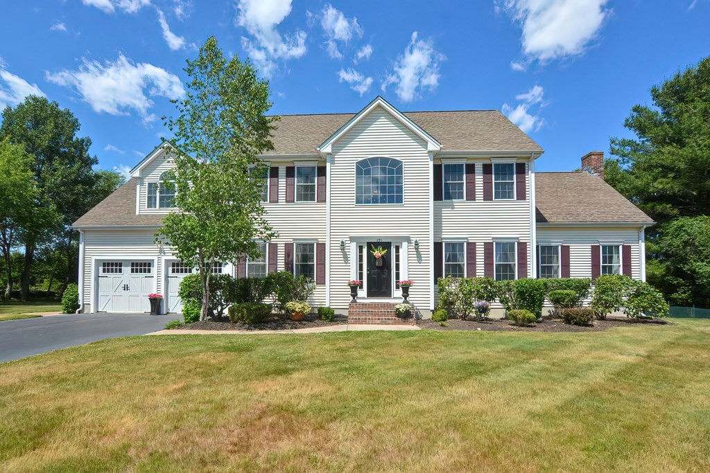 191 Olivia Dr, Northbridge, MA 01534