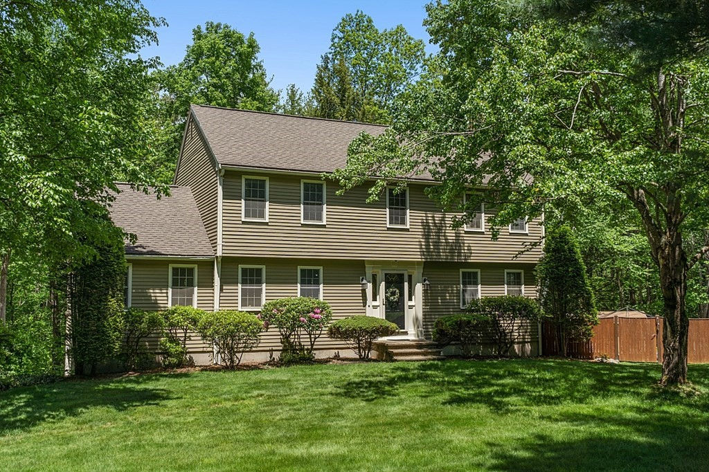 16 Throne Hill Rd, Groton, MA 01450