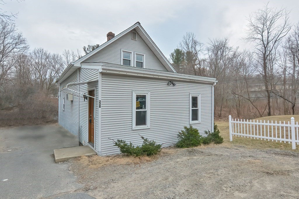 228 Pond St, Ashland, MA 01721