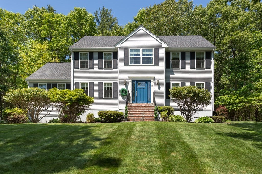 13 Tia Pl, Franklin, MA 02038