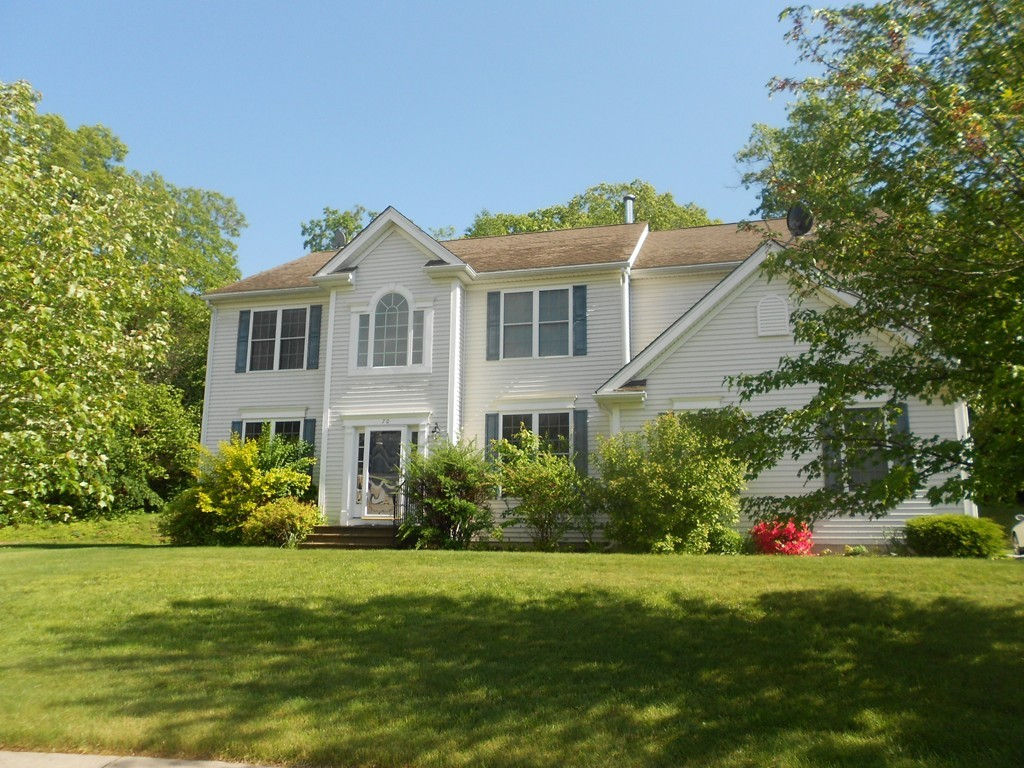 70 Aspen Ave, Grafton, MA 01560