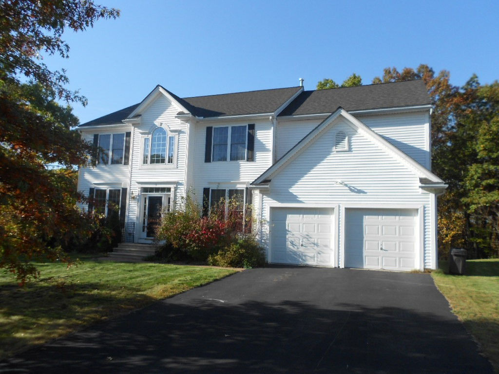 3 Pratt St, Grafton, MA 01560