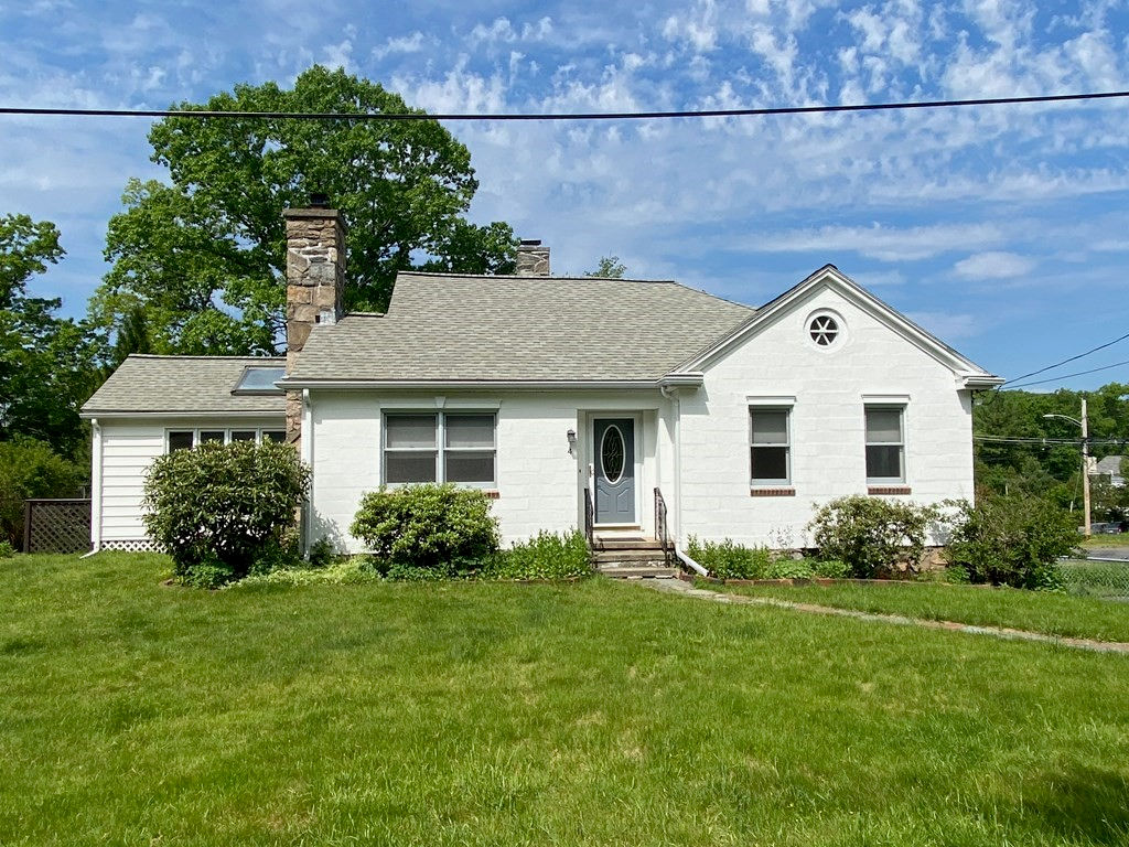 4 Phillips CT, Shrewsbury, MA 01545