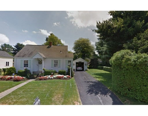 11 Rucliff St, Shrewsbury, MA 01545