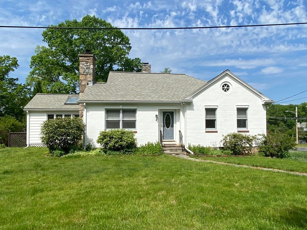 4 Phillips CT, Shrewsbury, MA 01545