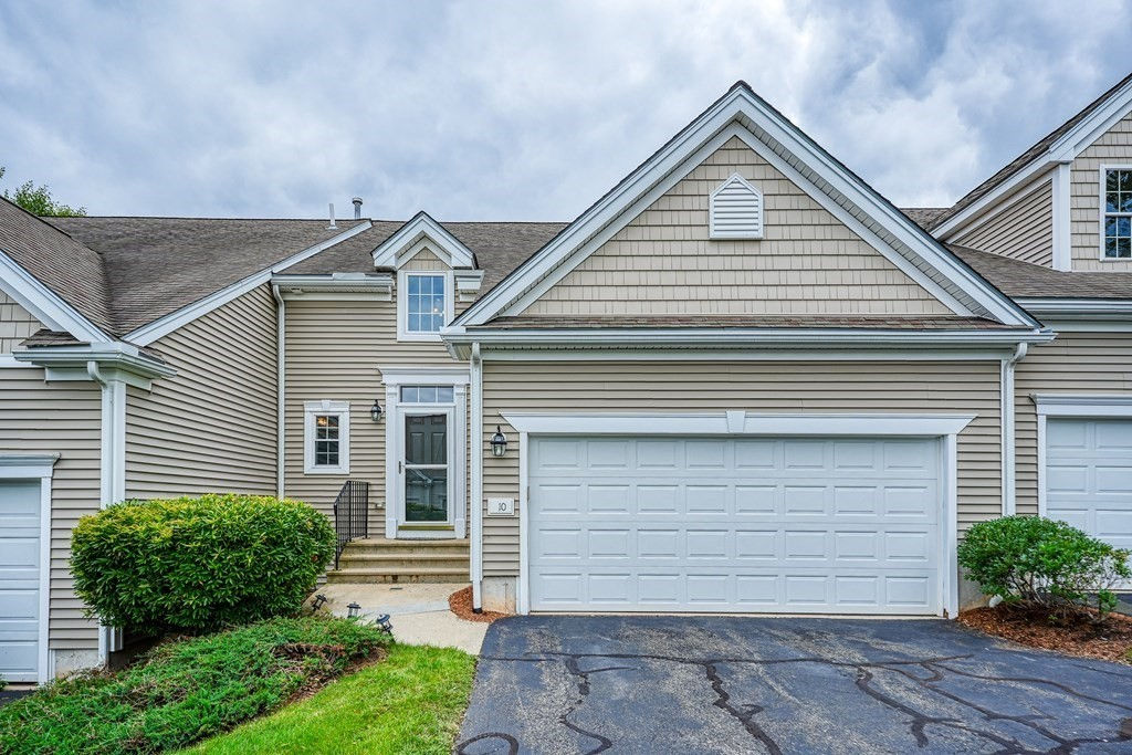 10 Bluebird Dr 10, Grafton, MA 01560