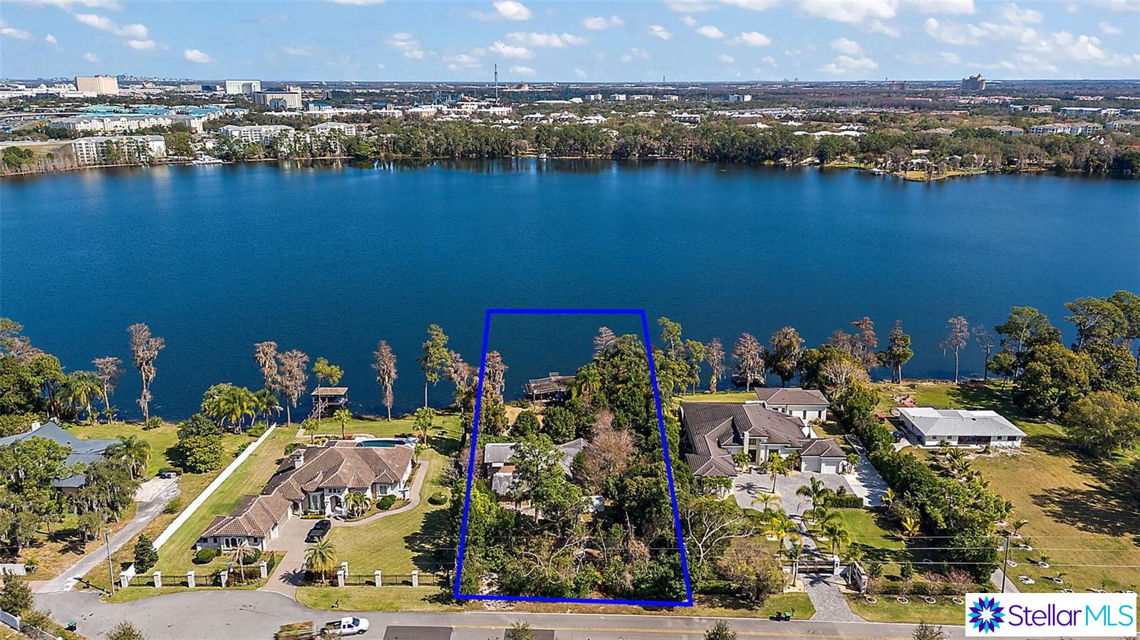 7444 Lake Willis Drive, Orlando, FL 32821