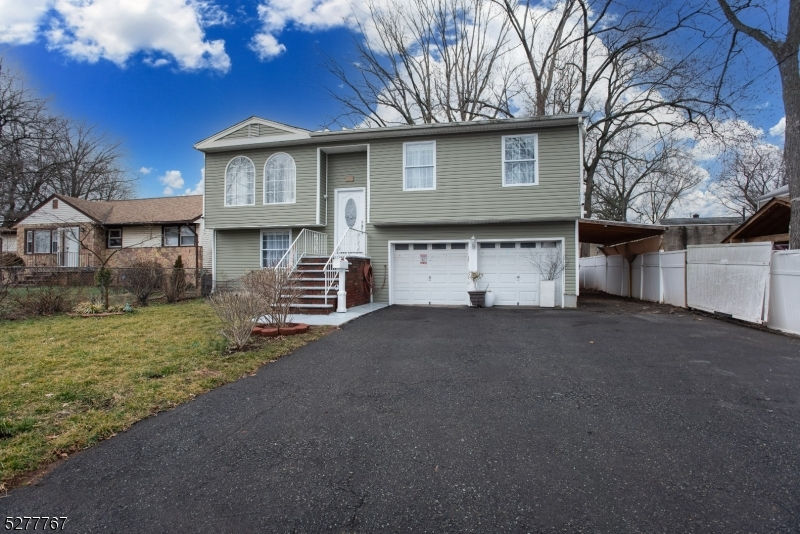 812 Laurel Place, Rahway City, NJ 07065 is now new to the market!