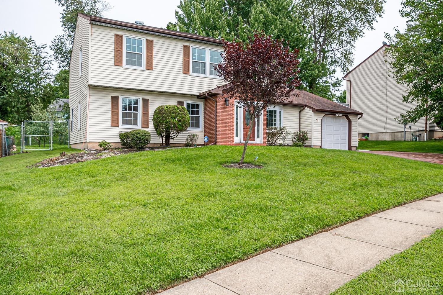 4 Netherwood Circle, Edison, NJ 08820