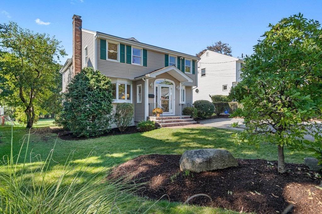 42 b St, Lexington, MA 02420 is now new to the market! Grant B