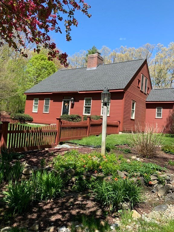 225 E Temple St, Boylston, MA 01505