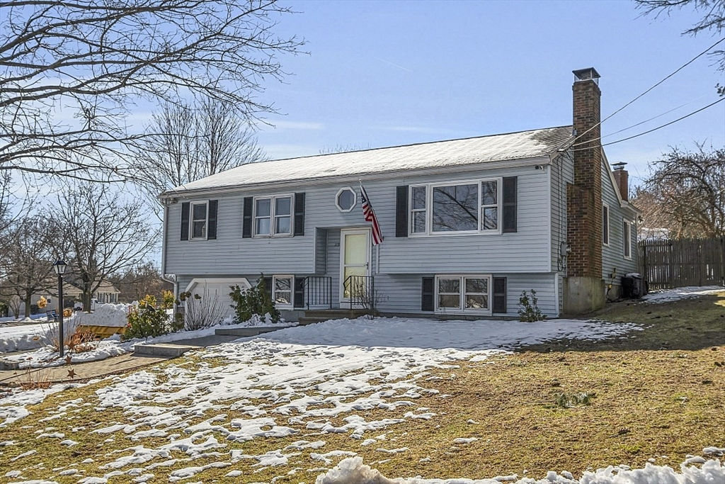 113 Long Hill Drive, Leominster, MA 01453