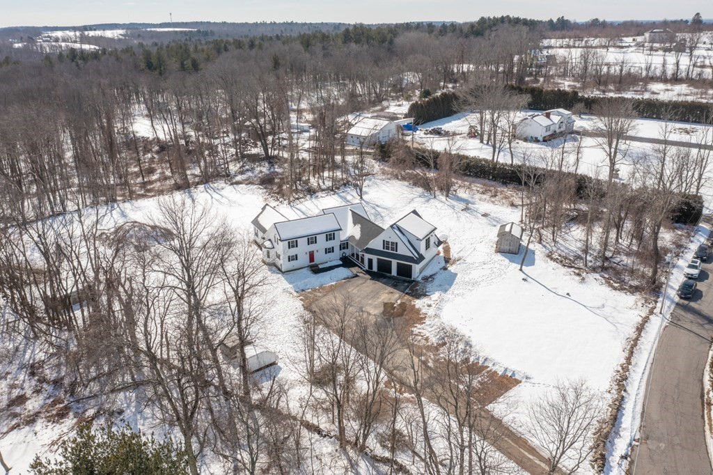 141 Eight Lots Rd, Sutton, MA 01590