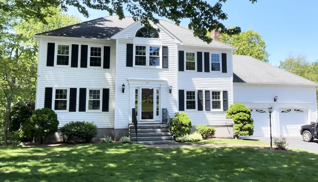 47 Beverly Hill Dr, Shrewsbury, MA 01545