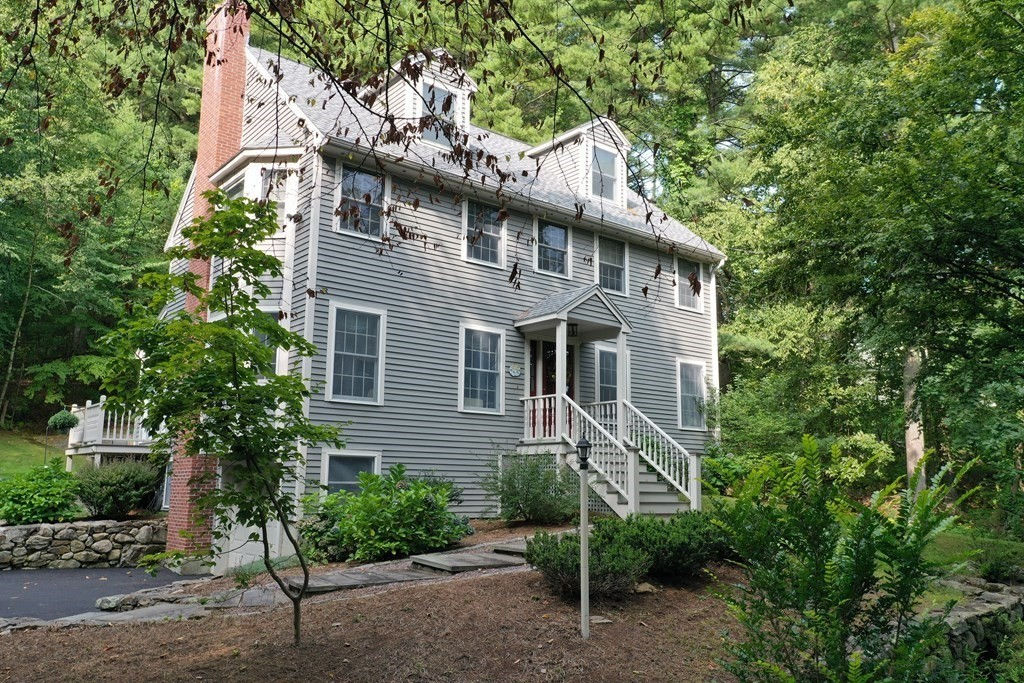 245 Green St, Northborough, MA 01532