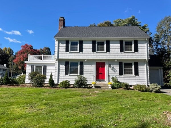 16 Laurel Ave, Shrewsbury, MA 01545