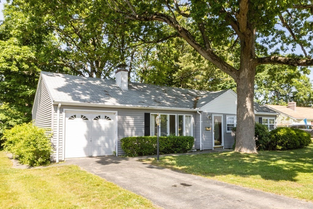 50 Charles St, Natick, MA 01760