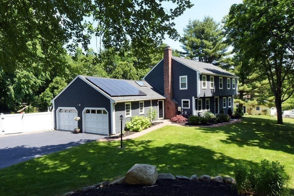 2 Franklin Circle, Northborough, MA 01532