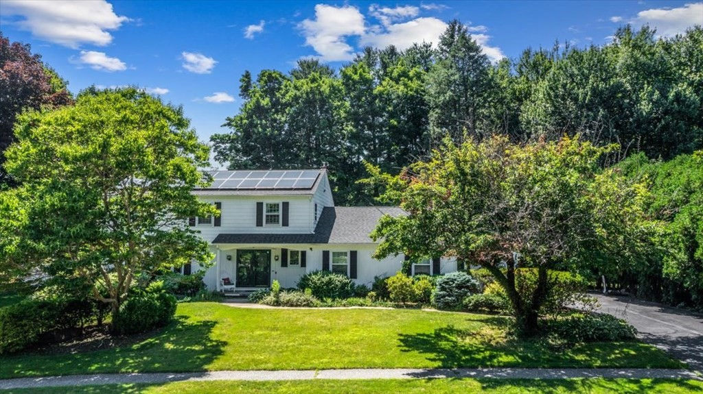 3 Dubiel Dr, Worcester, MA 01609