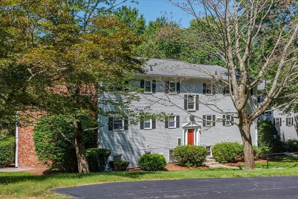 164 Old Meetinghouse Rd 164, Auburn, MA 01501