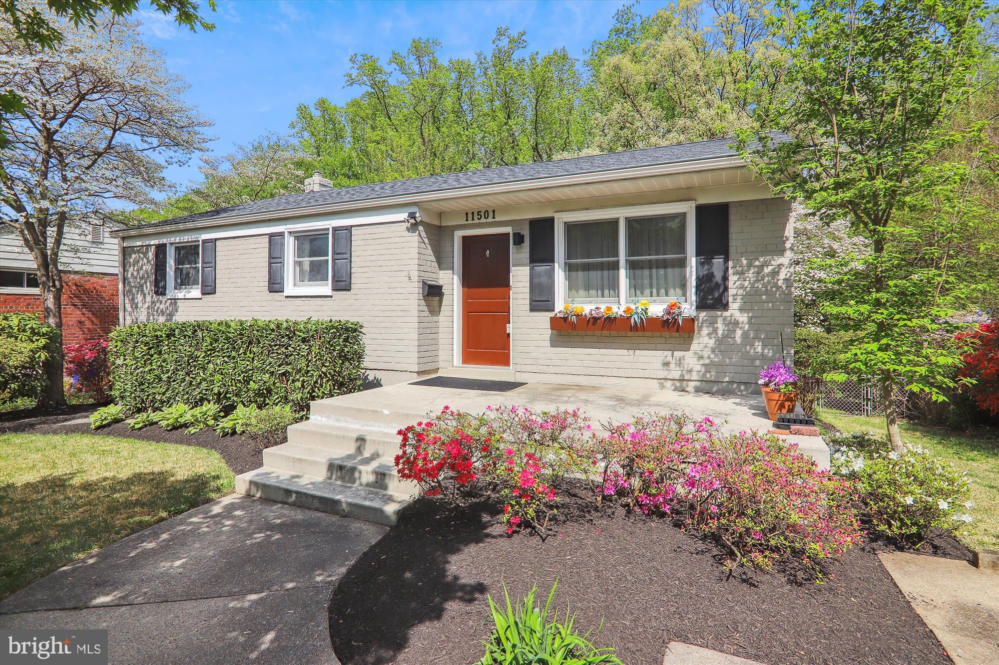 11501 Ashley Drive, Rockville, MD 20852 is now new to the market!