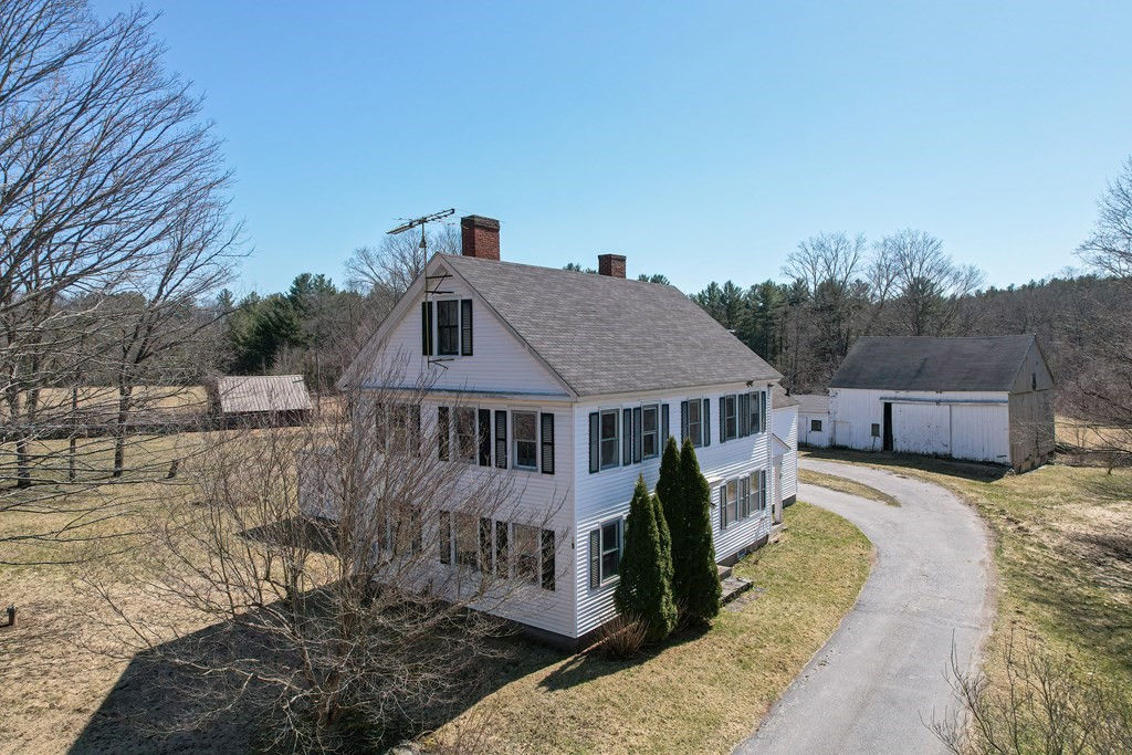 39 Sawyer Hill Road, Berlin, MA 01503