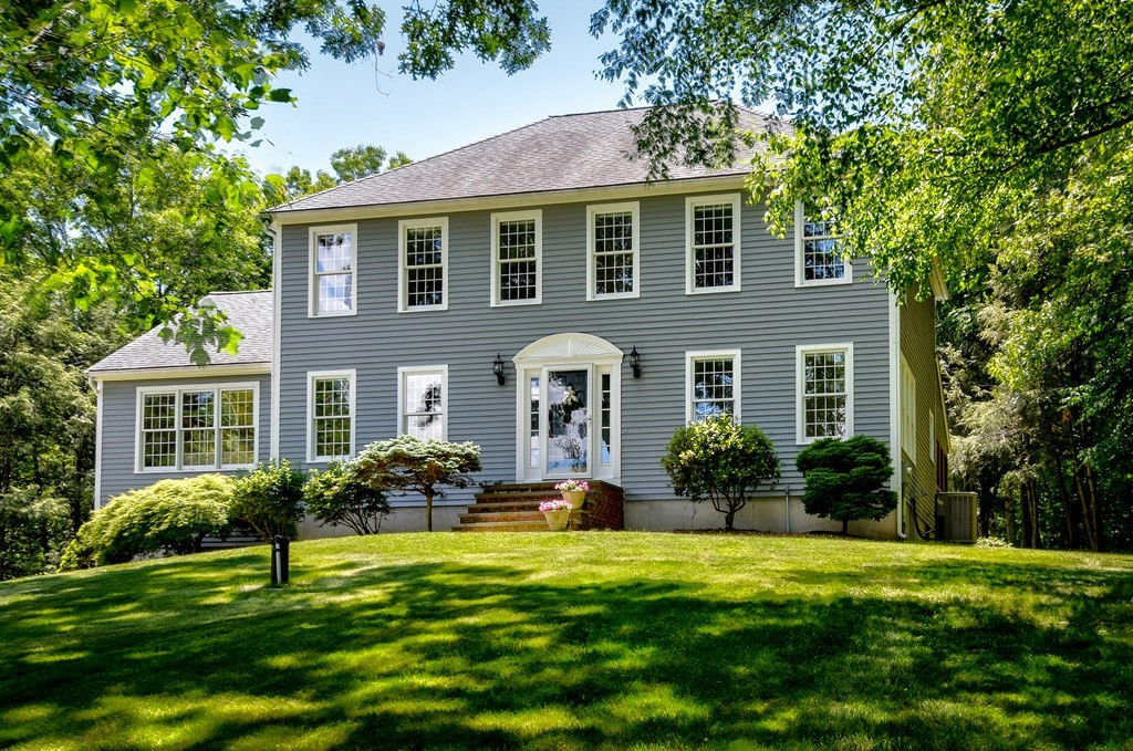 9 Longwood Drive, Hopkinton, MA 01748