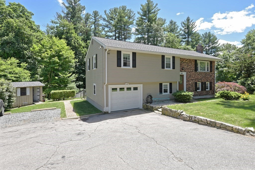 210 Locust Street, Holliston, MA 01746