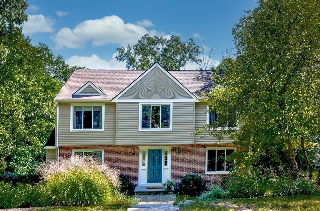 128 Willowgate Rise, Holliston, MA 01746