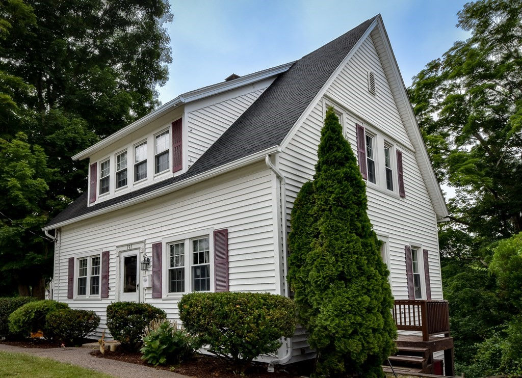 197 Village Street, Medway, MA 02053