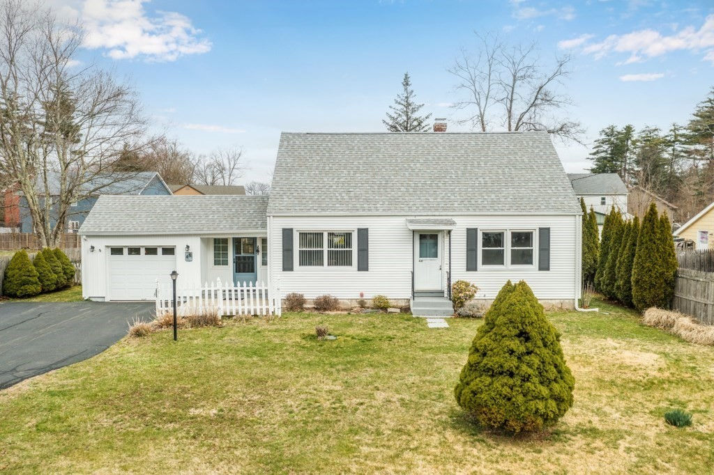 48 Fair Oak Rd, Springfield, MA 01128