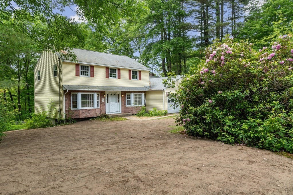 35 William g. Drive, Tewksbury, MA 01876