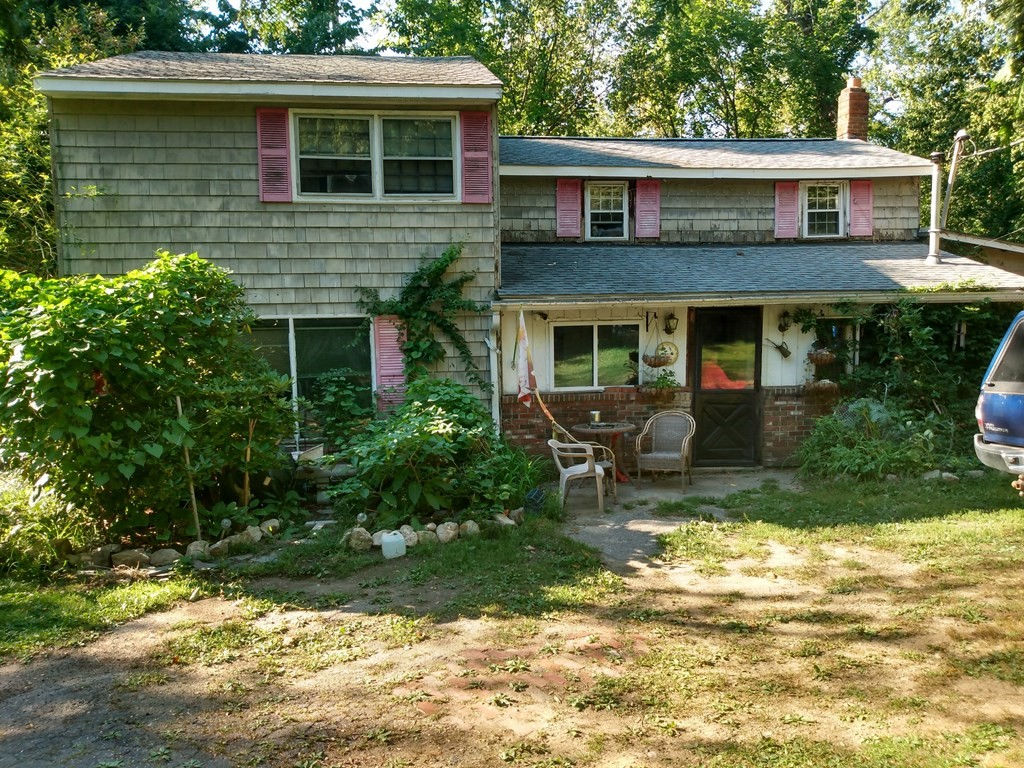 141 Harris St, Methuen, MA 01844