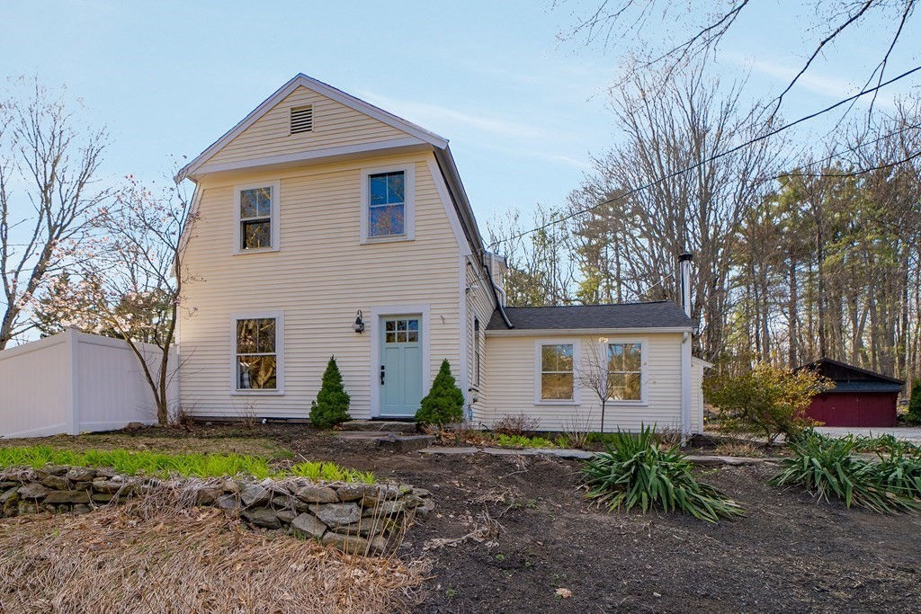 66 S Main St, Sherborn, MA 01770