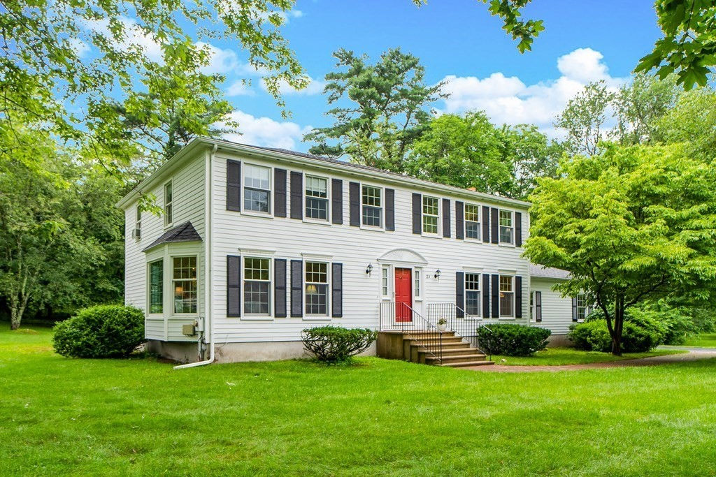 23 Oriole Rd, Medfield, MA 02052