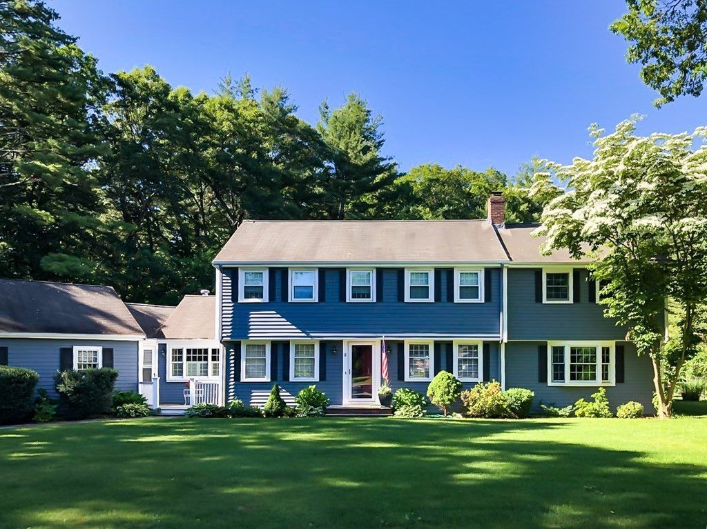 12 Curtis Dr, Medfield, MA 02052