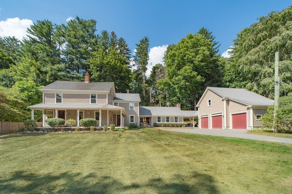 671 Main St, Medfield, MA 02052