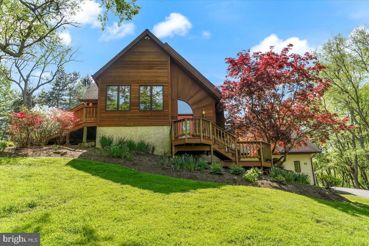 160 Old Kennett Road, Kennett Square, PA 19348 now has a new price of $950,000!