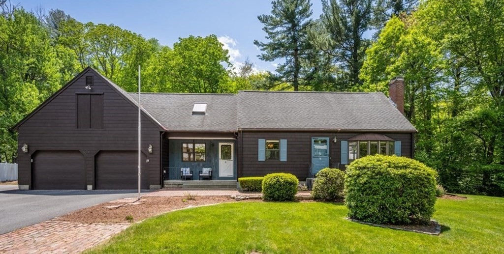 26 Strobus Ln, Ashland, MA 01721