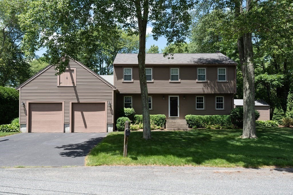 7 Clarridge Cir, Milford, MA 01757