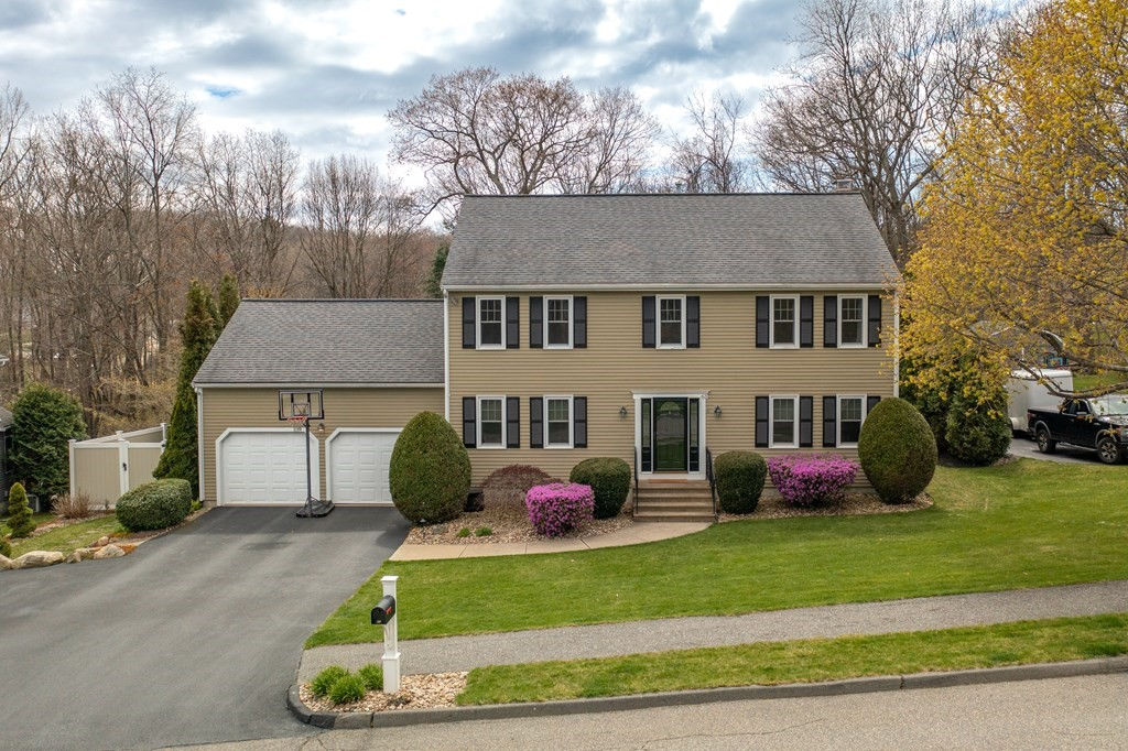 63 Trowbridge Ln, Shrewsbury, MA 01545