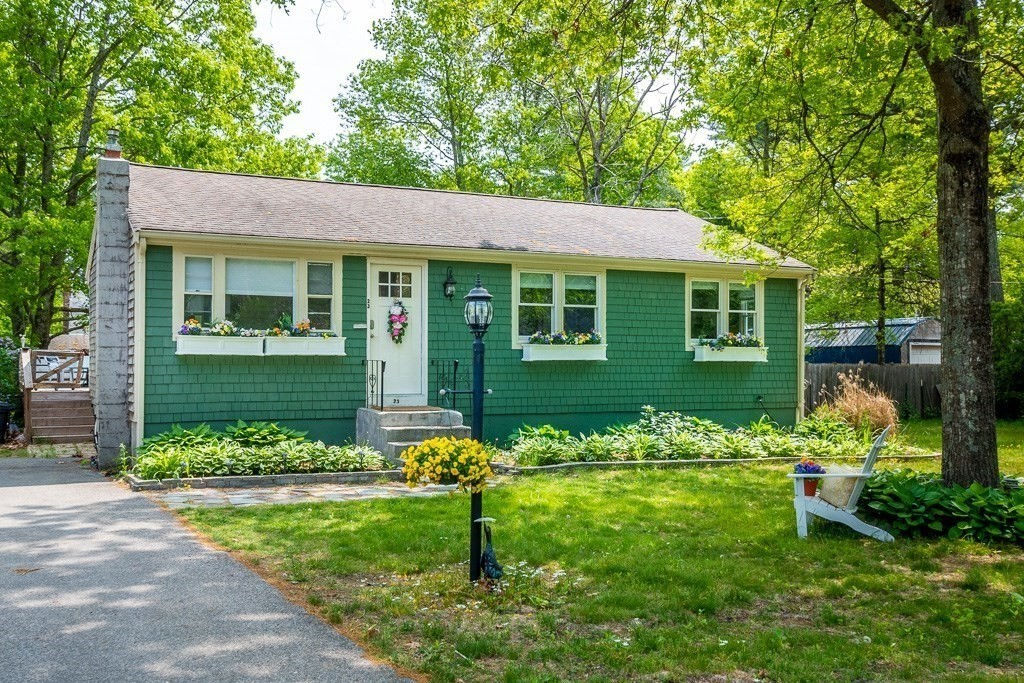 23 Shaw St, Carver, MA 02330