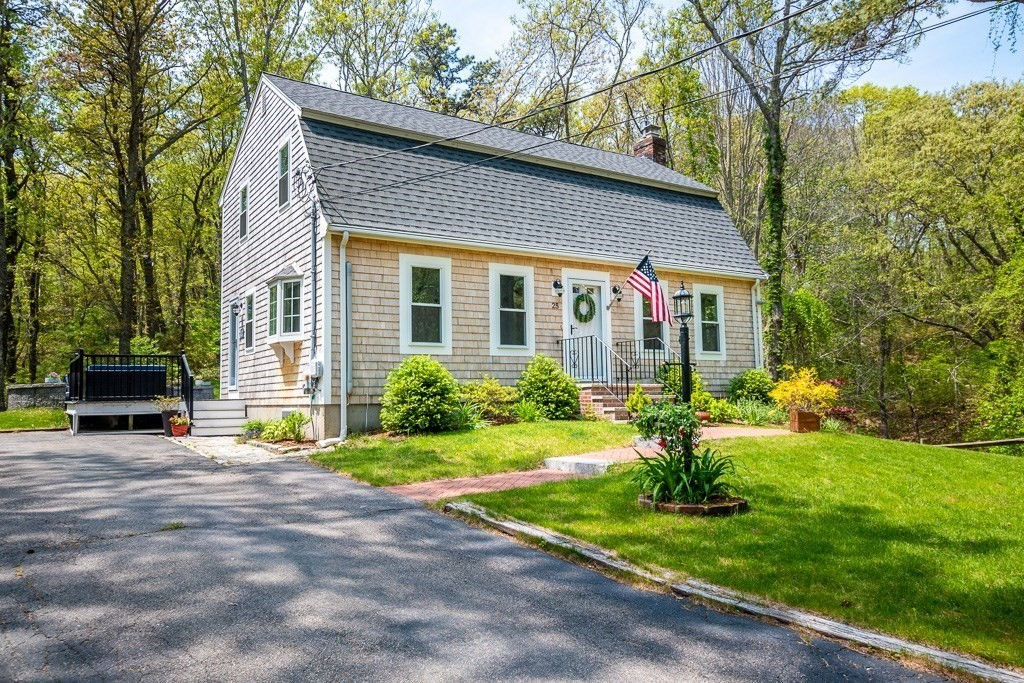 25 Langford Road, Plymouth, MA 02360