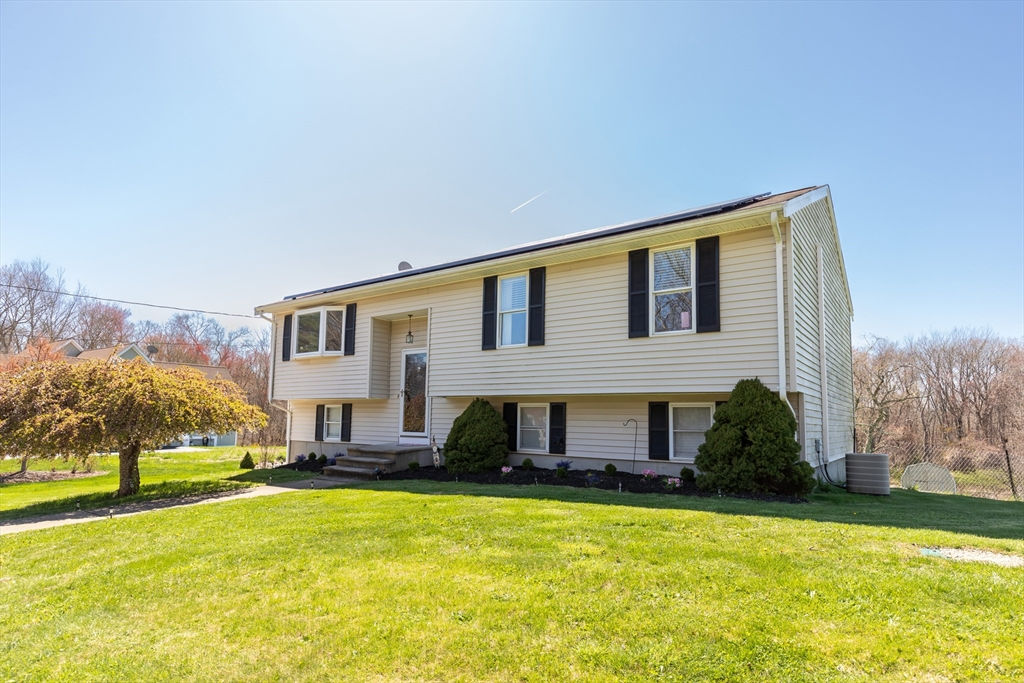 2376 Williams St, Dighton, MA 02715