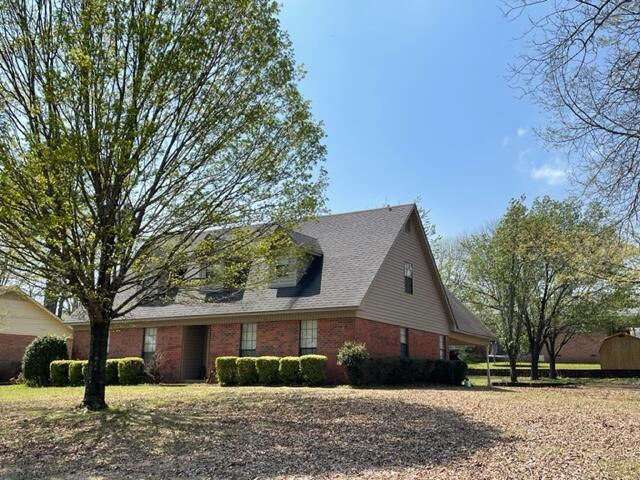 109 N 5th St., Booneville, MS 38829